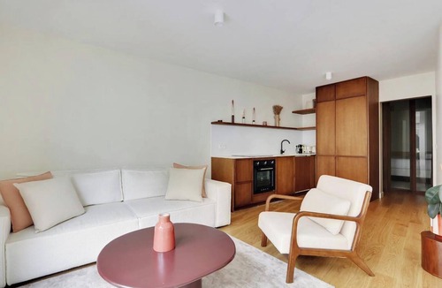 Quartier de l'Ecole-Militaire Apartment | LOCATED BETWEEN INVALIDES AND SAINT-GERMAIN-DES-PRÉS - RUE DE SÈVRES – 2 BEDROOM