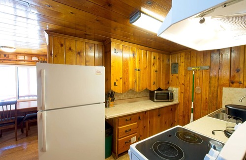 Red River Cabin | Located by the River facing the Mountains