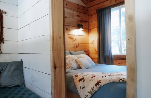 Bishop Corners Cabin | Located directly on the Skootamatta River with Private back lake