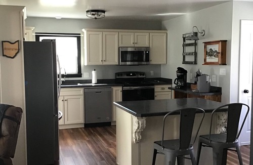 Geneva House | Located In Harpersfield twp in the heart of wine country and covered bridges