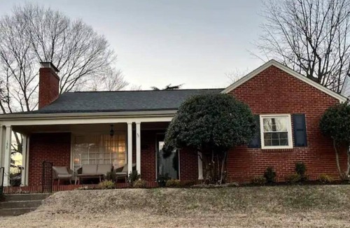 Danville House | Located in Historic Old West End. Minutes from the River District and Casino.