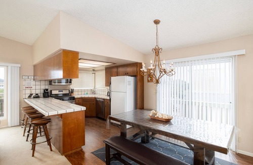 Oceano House | Located in Oceano in the California region, 1740 Laguna Drive Home has a patio. The air-conditioned accommodations is 1,650 feet from Pismo State Beach, and guests benefit from complimentary WiFi and private parking available on site.
