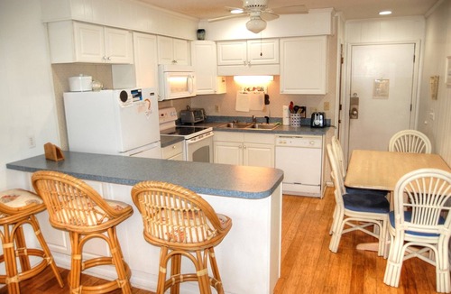 Myrtle Beach Condo | Located in popular Forest Dunes area and close to many venues!