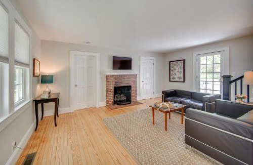 Zanoni House | Located in the Heart of Gloucester Courthouse!