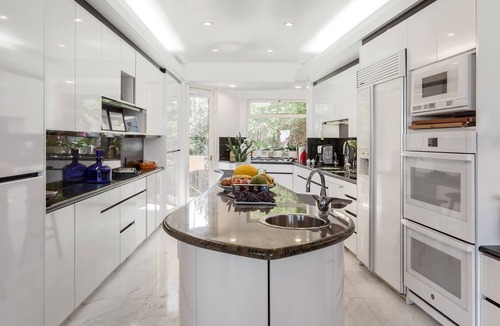 Marina District House | Located on Marina blvd