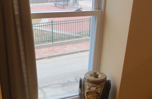 Warren Apartment | Located On Warren's Historic Waterfront Adjacent