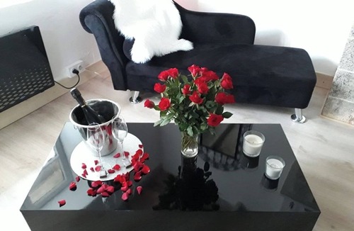 Saint-Mars-sur-la-Futaie House | Location Maison Chic Avec Sauna, Hammam et Jacuzzi