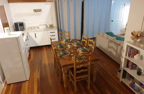 Eagle Heights House | Locatio Location Location