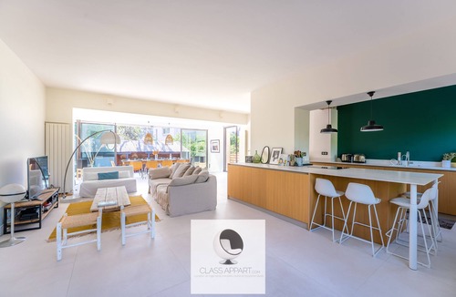 La Chamberte Villa | Location à la Semaine D'une Superbe Villa de Charme sur Montpellier Avec Piscine