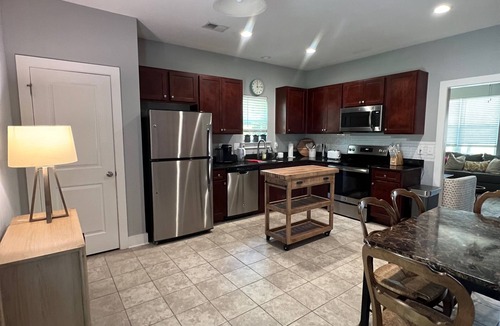 Rosewood House | LOCATION! 1 mile from William Brice Stadium - Close to Campus! Close to IT ALL!