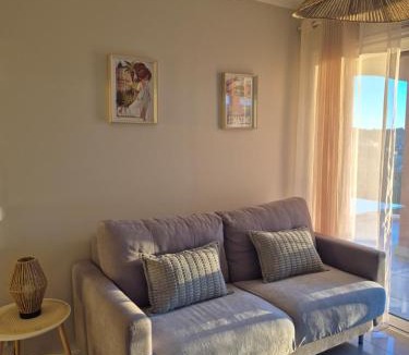 Les Adrets-de-l'Esterel Apartment | Location 2 pièces , avec piscine partagée