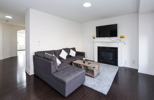 Norval House | Location at It's Best