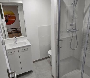 Pin - Vert Galant House | Location au pied du circuit