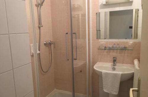 Dun-le-Palestel Hotel | Location chambres Hôtel Joly