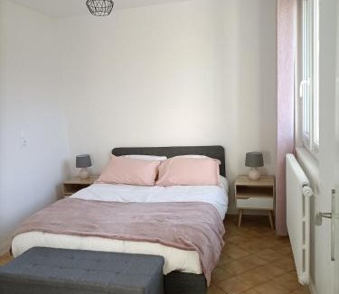 Brux House | Location des longères