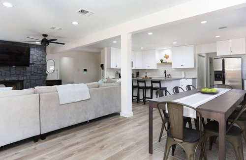 Oak Park - Northwood House | Location! Dog Friendly+2 KING Beds+Grill+Sleeps 9