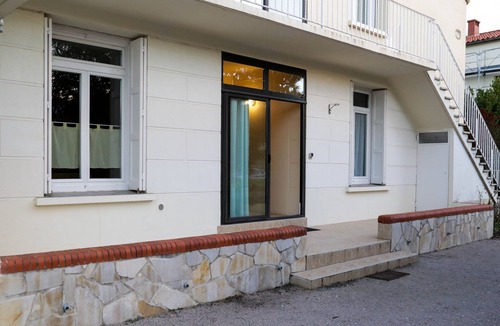 Prades Apartment | Location du Canigou, Gîte 6 people. Hiking, Heritage, Festivals, Cures.