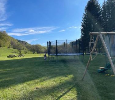 Besse-et-Saint-Anastaise Apartment | Location de la cascade 8 personnes