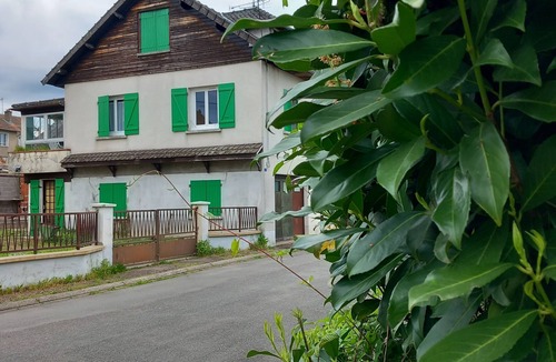 Saint-Honore-les-Bains Apartment | Location Saisonnière