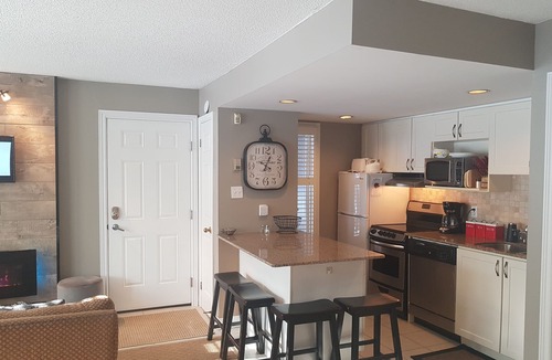 Craigleith Condo | Location! Hillside One Bedroom w/Mtn Views at North Creek Resort, Oversized Deck