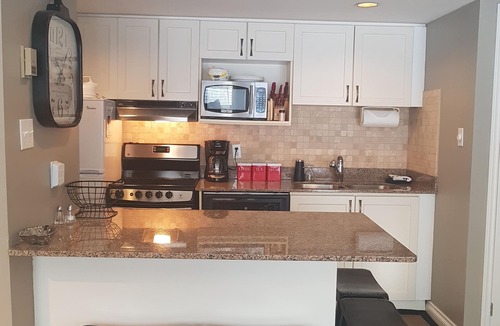 Craigleith Condo | Location! Hillside One Bedroom w/Mtn Views at North Creek Resort, Oversized Deck