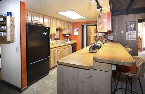 Mount Crested Butte Condo | Location is Everything! Ski-In/Out Condo, No Stairs, End Unit + VIEWS