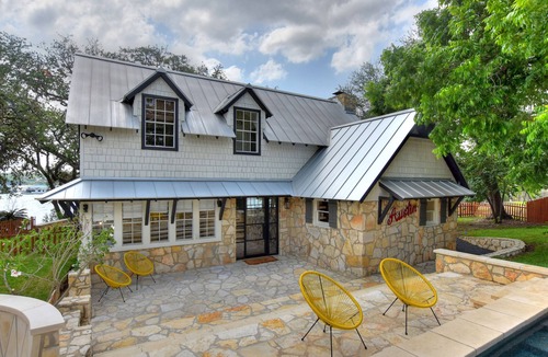 Rocky Ridge House | LOCATION! Lake Travis Waterfront~Pool, Spa, Outdoor Kitchen, Location