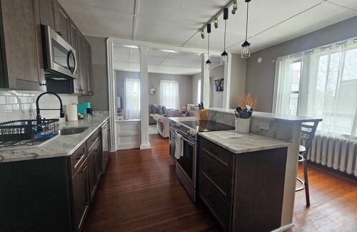 Yachting Village Apartment | Location Location 2BR- Parking- Pet Friendly