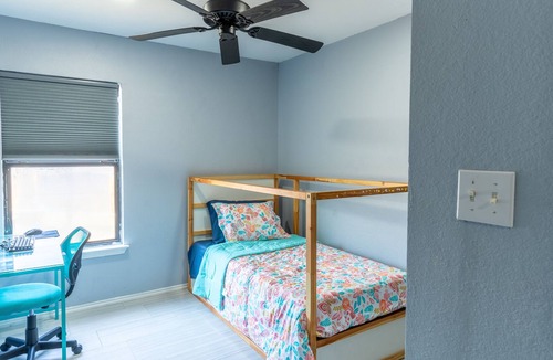 Round Rock House | Location location... Gorgeous backyard, Nearby Kalahari, Mall, Parks & Hospitals