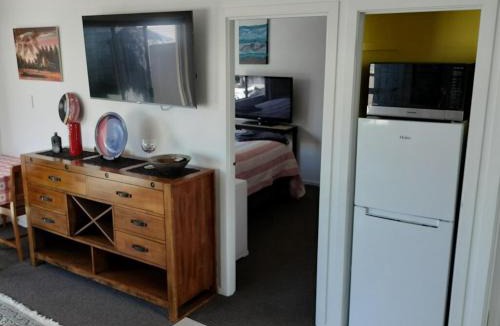 New Plymouth Apartment | Location, Location, Location!