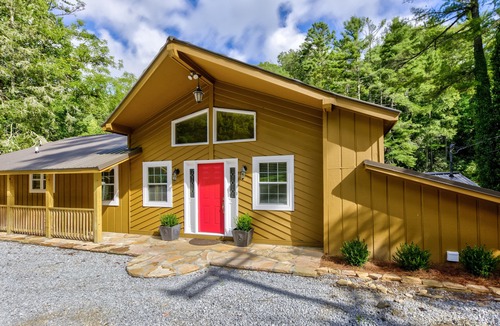 Mirror Lake House | Location, Location, Location.