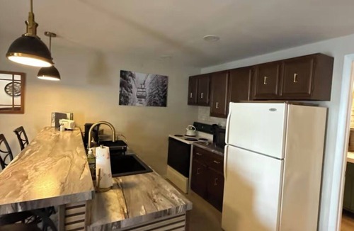 Blodgett Mills Apartment | LOCATION, LOCATION, LOCATION!