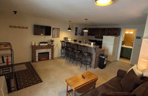 Blodgett Mills Apartment | LOCATION, LOCATION, LOCATION!