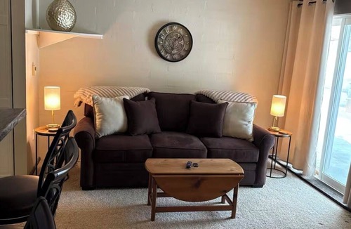 Blodgett Mills Apartment | LOCATION, LOCATION, LOCATION!