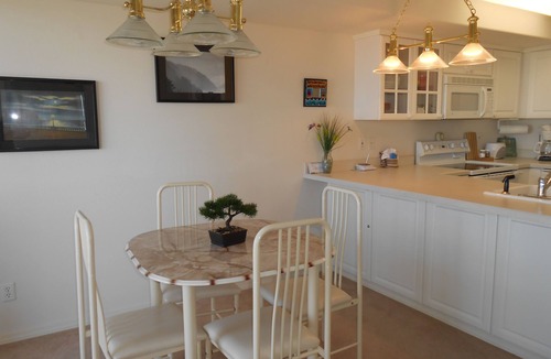 Seaside Condo | Location, Location, Location! This Condo is located in the heart of Seaside!