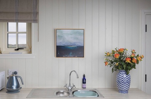 Ardroil Cottage | Location, location, property, location.