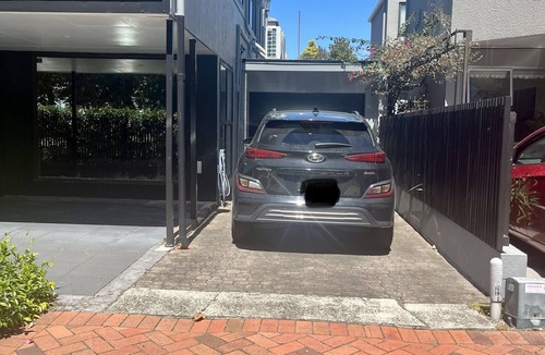 Rotorua House | Location Location! T Two on Whakaue