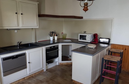 Mervent House | Location Mervent center bourg