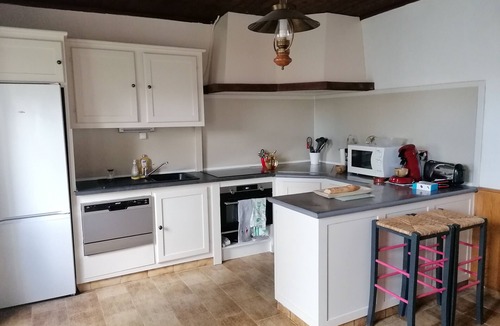 Mervent House | Location Mervent center bourg