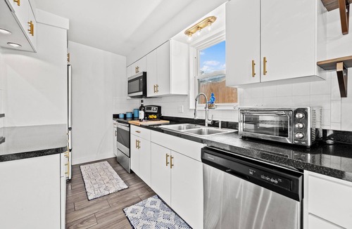 North East Park House | Location! Minutes from downtown St Pete, Private Pool Home Walk to Everything