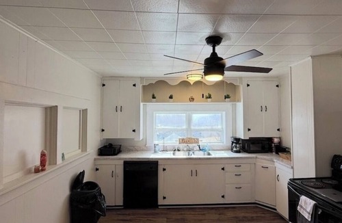 Eminence House | LOCATION! On Main Street! Near National Park! Jacks Fork river- 1 mile!