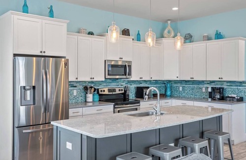 Bradenton Beach House | Location! Rooftop! Walk to Restaurants + Bars!