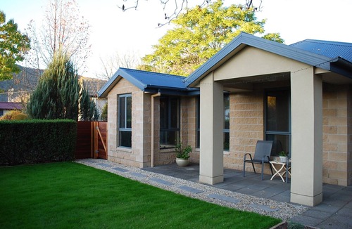 Bright House | Location, Spacious and Spotless - Bright, Victoria