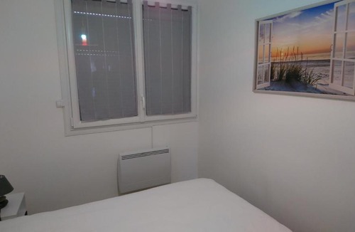 Eu Apartment | Location Treport,BAIE de Somme Parking