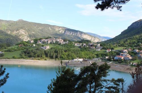 Saint-Julien-du-Verdon Apartment | location vacances 5 place des moulieres