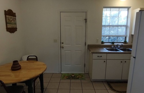 Tyrone Apartment | Location very convenient. Available for extended stay rates.