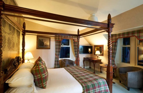 Dinnet Hotel | Loch Kinord Hotel