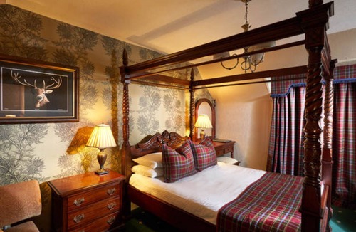 Dinnet Hotel | Loch Kinord Hotel