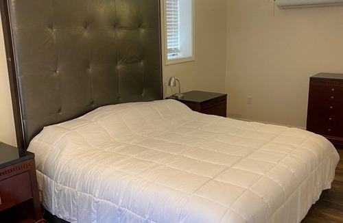 Poplar Bluff House | Loch Loma Lake House