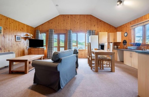 Balnain House | Loch Meiklie 3 bed by Interhome